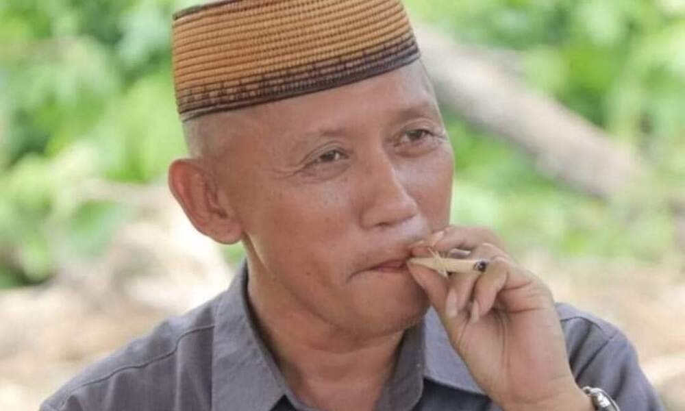 28 Salah satu Tokoh Masyarakat Iwan Adam mengatakan, kepada para penambang yang mempunyai lahan di atas agar tidak panik dan khawatir.