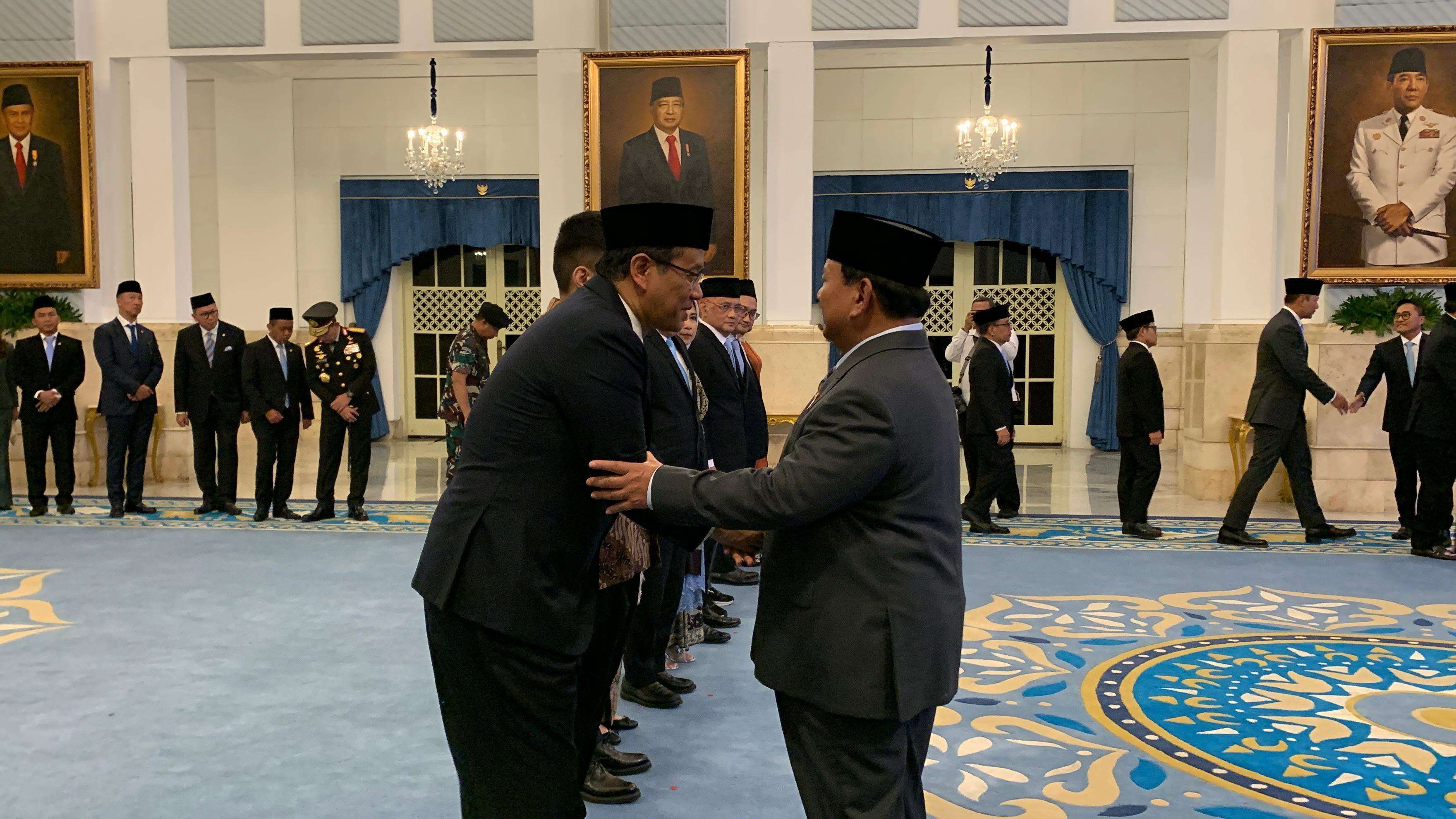28 Presiden Prabowo Subianto resmi mengganti Menteri Keuangan (Menkeu) Sri Mulyani. Posisi Menkeu kini diisi oleh Purbaya Yudi Sadewa untuk sisa masa jabatan periode 2024-2029.