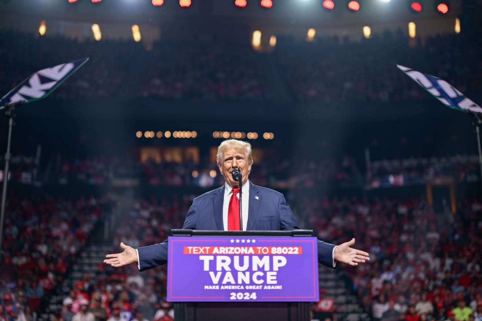 28 Presiden Prabowo Subianto mengucapkan selamat kepada Donald Trump karena terpilih sebagai Presiden ke-47 Amerika Serikat.