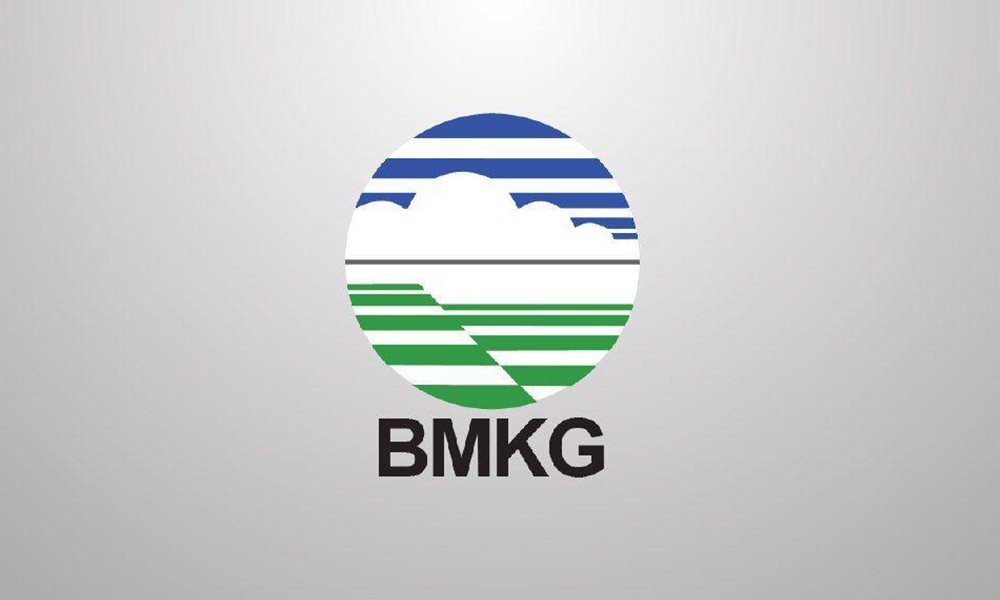 28 BMKG (Badan Meteorologi, Klimatologi, dan Geofisika) resmi mencabut peringatan dini tsunami setelah gempa berkekuatan M7,4 mengguncang timur Filipina. Beberapa lokasi tetap mencatat gelombang tsunami minor meski ancaman besar telah hilang.